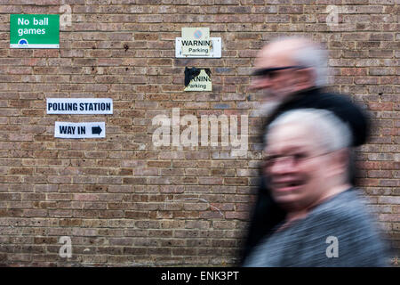 Battersea, London, UK. 7th May, 2015. People leave happily after voting in the general election starts at a Polling Station, just off the Northcote Road, Battersea, London, UK 07 May Credit:  Guy Bell/Alamy Live News Stock Photo