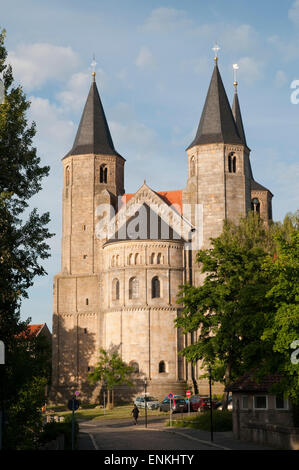 Basilika St. Goderhard, Hildesheim, Niedersachsen, Deutschland |  St. Godehard church, Hildesheim, Lower Saxony, Germany Stock Photo