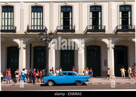 An old American car parked in a street in Havana, Cuba Stock Photo
