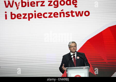 Sopot, Poland. 7th May, 2015. President of Poland Bronislaw Komorowski (C) electoral convention before the presidental elections in Poland. Bronislaw Komorowski summed up his electoral campaign and asked for votes. Credit:  Michal Fludra/Alamy Live News Stock Photo