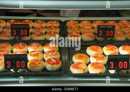 Chinese-style pastries for sale in Springvale, a predominantly Indochinese district of Melbourne, Australia Stock Photo