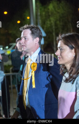 Sheffield, UK. 8th May, 2015. Nick Clegg MP arrives with his wife, Miriam González Durántez, at the English Institute of Sport in Sheffield for the election result of his Sheffield Hallam, 8th May 2015 Credit:  Mark Harvey/Alamy Live News Stock Photo