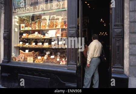 BEL, Belgium, Brussels, confectioner Dandoy at the Rue au Beurre.  BEL, Belgien, Bruessel, Zuckerbaeckerei Dandoy in der Rue au  Stock Photo