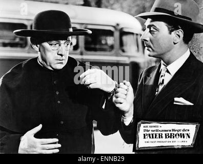 Father Brown, Großbritannien 1954, aka: Die seltsamen Wege des Pater Brown, Regie: Robert Hamer, Darsteller: Alec Guinness, Pete Stock Photo