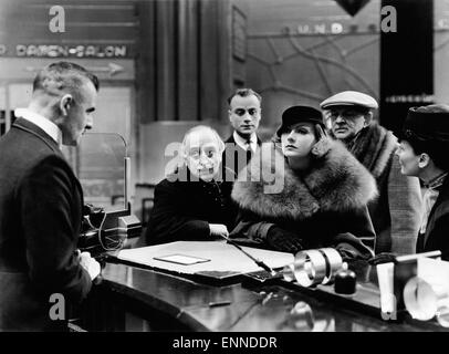 Grand Hotel, USA 1932, aka: Menschen im Hotel, Regie: Edmund Goulding, Darsteller: Greta Garbo, Ferdinand Gottschalk, Rafaela Ot Stock Photo