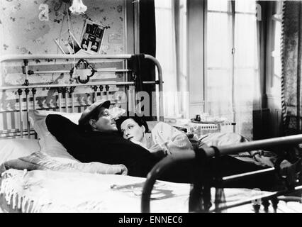 Le jour se leve, Frankreich 1939, aka: Der Tag bricht an, Regie: Marcel Carne, Darsteller: Jean Gabin, Arletty Stock Photo