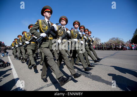 Blagoveshchensk, Russia. 9th May, 2015. People take part in the Stock ...