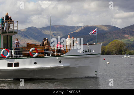 Lake Windermere Cumbria 9th May 2015 UK Weather .Sunny day for tourists ...