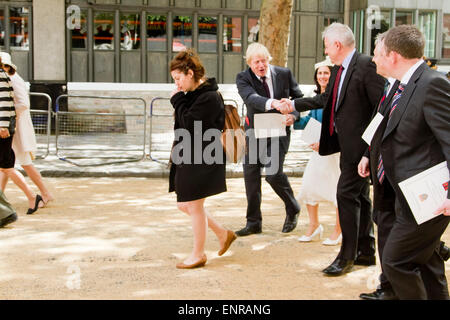 Westminster London. 10th May 2015. Boris Johnson  leaves the service to mark the 70th Anniversary of VE Day at Westminster Abbe Credit:  amer ghazzal/Alamy Live News Stock Photo