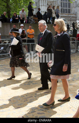 Westminster London. 10th May 2015. First Minister of Northern Ireland Peter Robinson leaves the service at  Westminster Abbey to mark the 70th anniversary of VE da Credit:  amer ghazzal/Alamy Live News Stock Photo