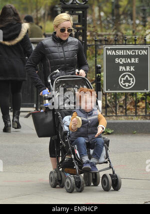 Jane Krakowski and her son Bennett out for a stroll near Washington Square Park  Featuring: Jane Krakowski,Bennett Robert Godley Where: New York City, New York, United States When: 05 Nov 2014 Stock Photo