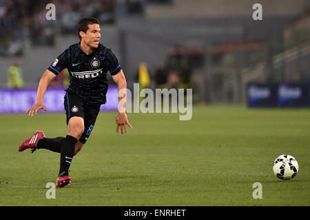 Rome, Italy. 10th May, 2015. Serie A Football. Lazio versus Inter Milan. Hernanes in action for Inter Milan Credit:  Action Plus Sports/Alamy Live News Stock Photo