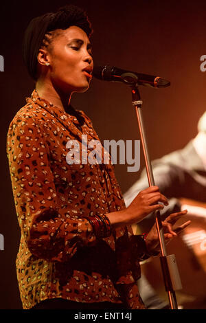 Milan Italy. 10th May 2015. The French singer-songwriter Nadia Mladjao better know as IMANY performs live at Teatro Nuovo during the 'Acoustic Tour 2015' Credit:  Rodolfo Sassano/Alamy Live News Stock Photo