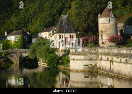 Early morning reflections in the River Dronne at Brantome, Dordogne, France Stock Photo