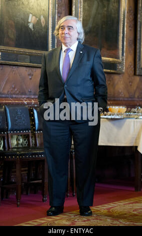 Hamburg, Germany. 11th May, 2015. United States Secretary of Energy Ernest Moniz attends a meeting of the G7 energy ministers at the city hall in Hamburg, Germany, 11 May 2015. Photo: Daniel Reinhardt/dpa/Alamy Live News Stock Photo