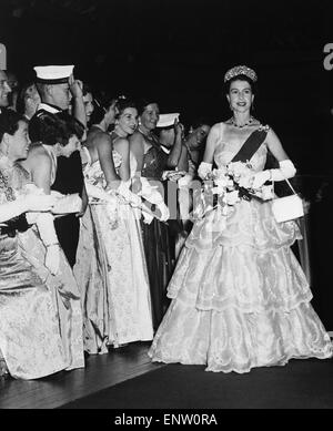 Queen Elizabeth II Visits Tasmania 1954. The Queen in all her glory made her regal entry to the Hobart City Hall, Tasmania, for the Civic Ball. March 1954. Stock Photo