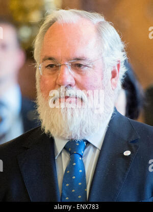 Hamburg, Germany. 11th May, 2015. Miguel Arias Canete, EU Commissioner for Climate Protection and Energy, at the meeting of G7 Energy Ministers at city hall in Hamburg, Germany, 11 May 2015. Photo: DANIEL REINHARDT/dpa/Alamy Live News Stock Photo