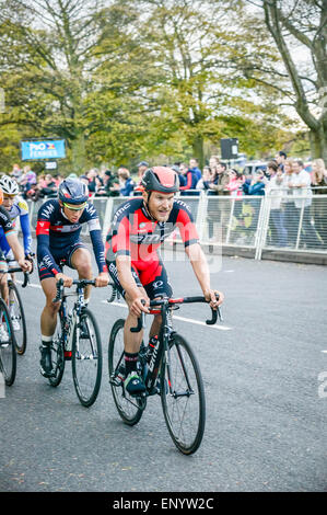 Final stage 2015 Tour de Yorkshire, Roundhay Park, Leeds, West Yorkshire, Riders 250 yards from finish line Stock Photo