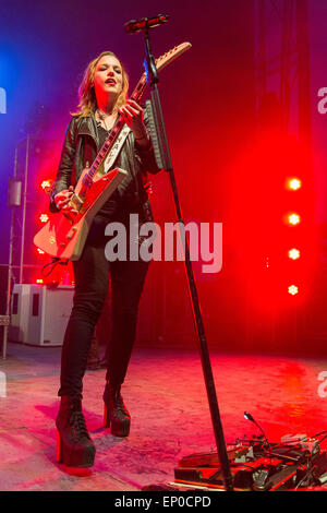 Somerset, Wisconsin, USA. 9th May, 2015. Musician LZZY HALE of Halestorm performs live on stage at the inaugural Northern Invasion music festival during 'The World's Loudest Month' at Somerset Amphitheater in Somerset, Wisconsin © Daniel DeSlover/ZUMA Wire/Alamy Live News Stock Photo