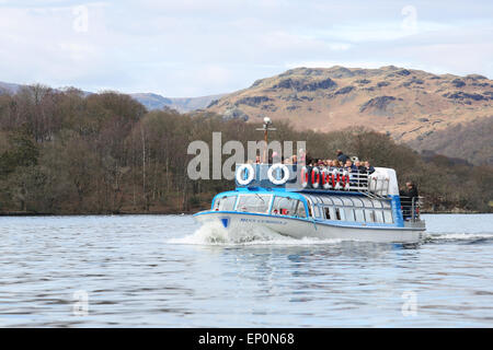 Lake Windermere Ferry Stock Photo - Alamy