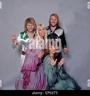 Studioaufnahme der schwedischen Popgruppe ABBA, Deutschland 1970er Jahre. Studio shot of Swedish pop group ABBA, Germany 1970s. Stock Photo