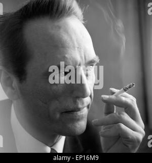 Der Dramatiker Hans Reinhart, Deutschland 1960er Jahre. Playwright Hans Reinhart, Germany 1960s. Stock Photo