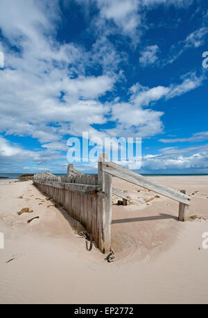 The East Beach tide barrier at the sands at Lossiemouth on the Moray Firth.  SCO 9797 Stock Photo