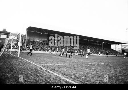 New Stand at Valley Parade, home of Bradford City FC is reopened with an exhibition match against an England international XI, 14th December 1986. Stock Photo