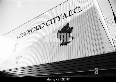 New Stand at Valley Parade, home of Bradford City FC is reopened with an exhibition match against an England international XI, 14th December 1986. Stock Photo