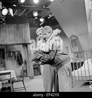 Blick zurück im Zorn, Fernsehspiel, Deutschland 1958, Regie: John Olden, Darsteller: Horst Frank, Werner Bruhns Stock Photo