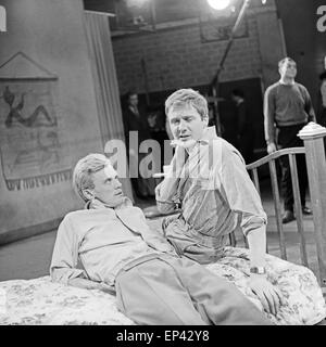 Blick zurück im Zorn, Fernsehspiel, Deutschland 1958, Regie: John Olden, Darsteller: Horst Frank, Werner Bruhns Stock Photo