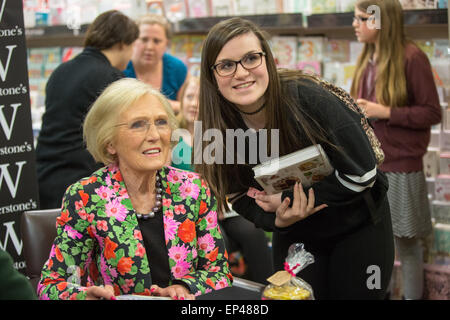 Mary Berry at a book signing at Waterstones  in Cambridge Stock Photo