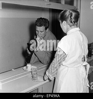 Der Tod auf dem Rummelplatz, Fernsehfilm, Deutschland 1958, Regie: Joachim Hess, Szenenfoto Stock Photo