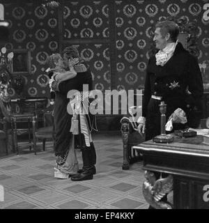 Madame sans gene, Fernsehfilm, Deutschland 1960, Regie: John Olden, Darsteller: Inge Meysel, Karl John Stock Photo