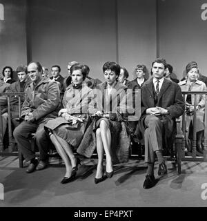 Das Fernsehgericht tagt, Fernsehserie, Deutschland 1961 - 1978, Folge: Bestechung, Deutschland 1960er Jahre. Stock Photo