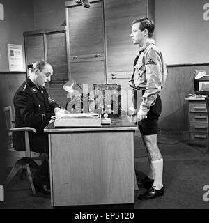 Spielszene zum Fach 'Geschichte' im Rahmen des Schulfernsehens des NDR in Hamburg, Deutschland 1960er Jahre. Scene of the subjec