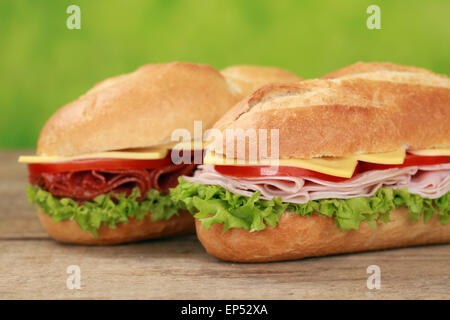 Sub Sandwich mit Salami und Schinken Stock Photo