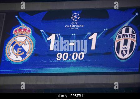 Madrid, Spain. 13th May, 2015. The final scoreboard Football/Soccer : UEFA Champions League Semi-final 2nd leg match between Real Madrid 1-1 Juventus at Estadio Santiago Bernabeu in Madrid, Spain . Credit:  Maurizio Borsari/AFLO/Alamy Live News Stock Photo