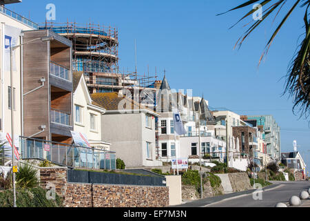 Apartments and new apartment development projects on Headland Road in Newquay, with views of Fistral Beach, a popular seaside/su Stock Photo