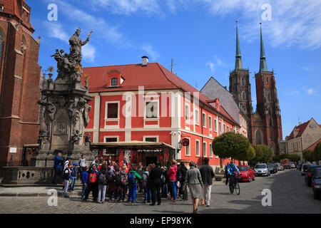 Pl. Koscielny, Ostrow Tumski, Nepomuk-Monument and Cathedral, Wroclaw, Silesia, Poland, Europe Stock Photo