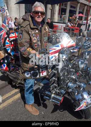 A life-long Mod sits on his scooter in Brighton Stock Photo