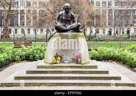 Mahatma Gandhi statue, Tavistock Gardens, Tavistock Square, London, England, UK Stock Photo