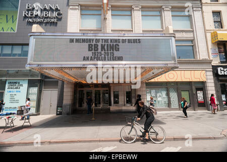 New York, USA. 15th May, 2015. A memorial to B.B. King is displayed on the marquee of the famous Apollo Theatre in Harlem in New York on Friday, May 15, 2015. The legendary performer B. B. King died at the age of 89 in Las Vegas on Thursday. Mr. King influenced an untold number of performers over his long career. Credit:  Richard Levine/Alamy Live News Stock Photo