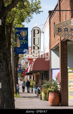 Street scene on East 1st Street in downtown Newberg, Oregon. Stock Photo