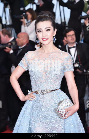 Cannes, France. 16th May, 2015. Li Bingbing/attending the Red Carpet Premiere The Sea of Trees/68th Cannes Film Festival/Festival de Cannes 2015/16.05 .2015 Credit:  dpa picture alliance/Alamy Live News Stock Photo