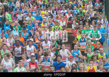 Marathon runners run past the Cutty Sark, Greenwich Stock Photo