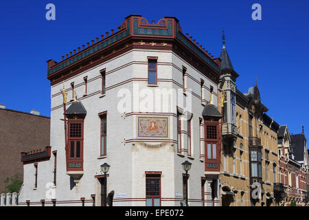 Detail of the Autumn House (one of the Four Seasons) in Art Nouveau style at Zurenborg in Antwerp, Belgium Stock Photo