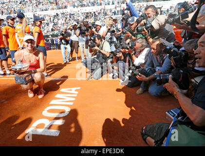 Rome, Italy. 17th May, 2015. MARIA SHARAPOVA of Russia wins the Women's Singles Final during the Italian Open tennis tournament at the Foro Italico. Credit:  Ciro de Luca/ZUMA Wire/ZUMAPRESS.com/Alamy Live News Stock Photo