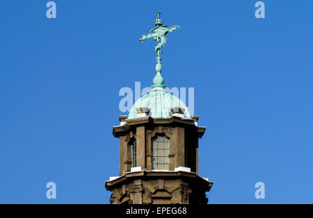 Revolving Dragon on top of the main building of the University of Wales Cardiff, Cathays Park, Cardiff, South Wales, UK. Stock Photo