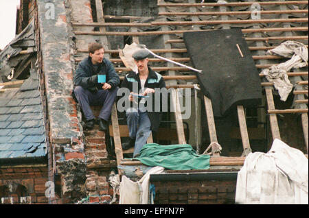 Strangeways Prison Riot April 1990.  A 25-day prison riot and rooftop protest at Strangeways Prison in Manchester, England. The riot began on the 1st April 1990 when prisoners took control of the prison chapel, and the riot quickly spread throughout most Stock Photo